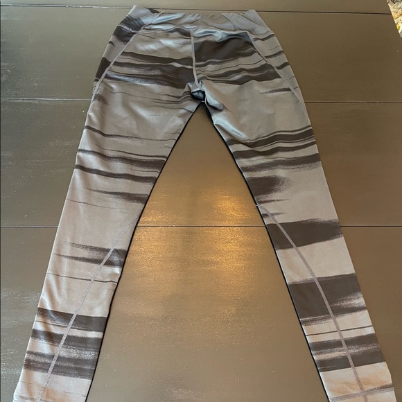 Z by Zella leggings size medium gray and charcoal gray - Picture 3 of 3